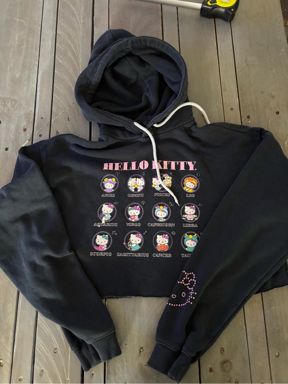 Hello Kitty Black Cropped Hoodie with Pink Zodiac Graphic XS